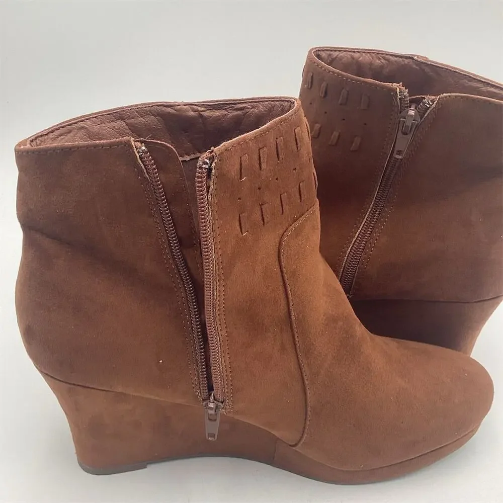 Women's Brown Suede‎ Fringe Wedge Booties Size 11